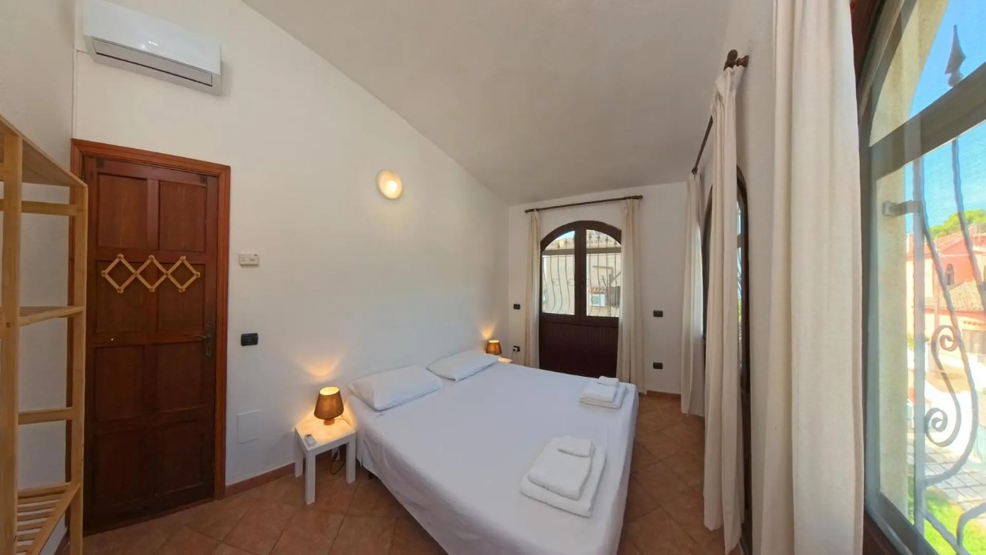 בית נופש Quartu SantʼElena Villa Giuliana
